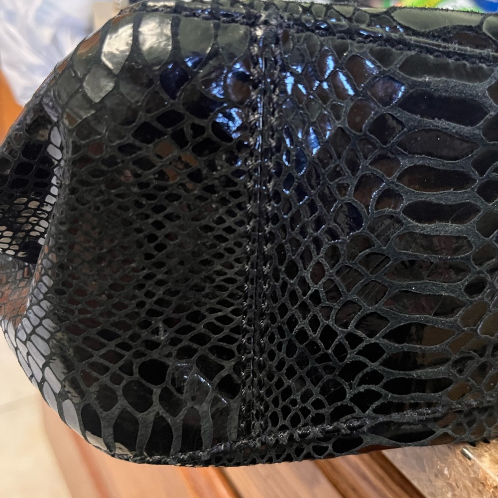 Euc Michael Kors Python Black Bag With Gold Detai… - image 5